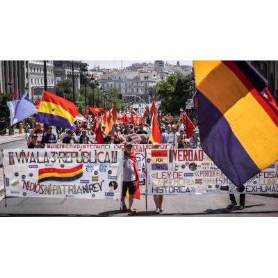 ¿Qué supondría implantar la Tercera República?