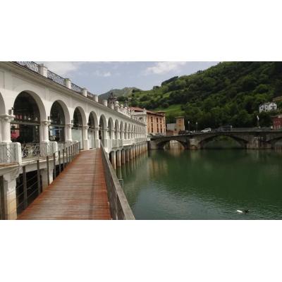 El pueblo "que se ha hecho famoso por ser donde mejor se come", según la revista Viajar, está a una hora de Pamplona