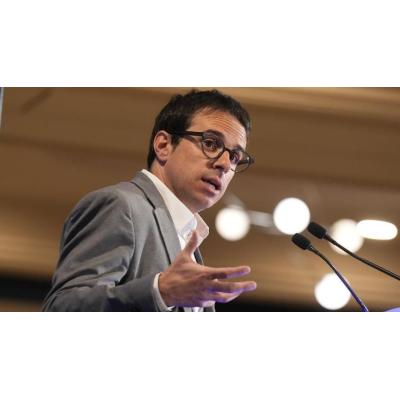 Otxandiano niega "modelos antagónicos" pero desmonta la gestión de Pradales
