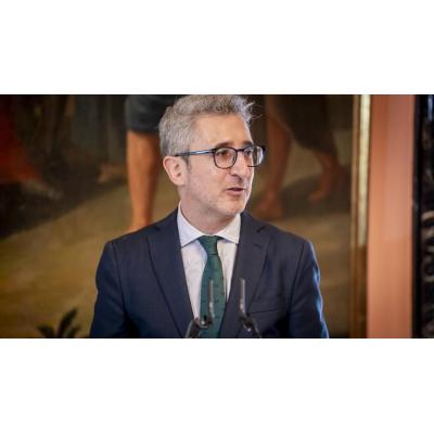 El ministro España debuta en la sesión de control del Congreso y estrenará escaño en el banco azul del hemiciclo