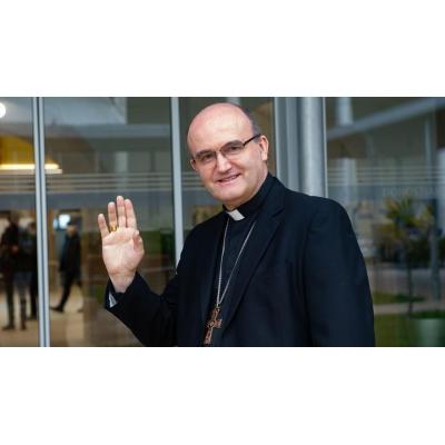 El obispo Munilla, sobre Trump: "Las palabras del Papa han molestado a la fiera, como el agua bendita a la niña del exorcista"