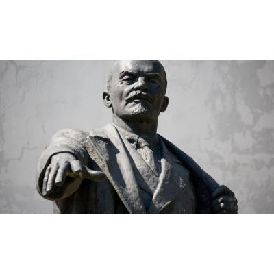 Arrestado durante 10 días un joven moscovita que lanzó un zapato al sarcófago de Lenin