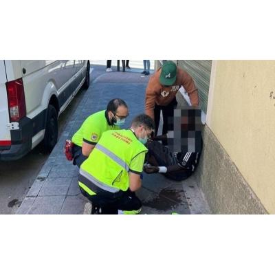 Dos detenidos acusados de agredir con un machete a un usuario de un comedor social en Elche