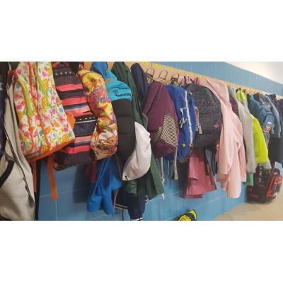 Detenido tras disparar a dos menores en un colegio de Granada