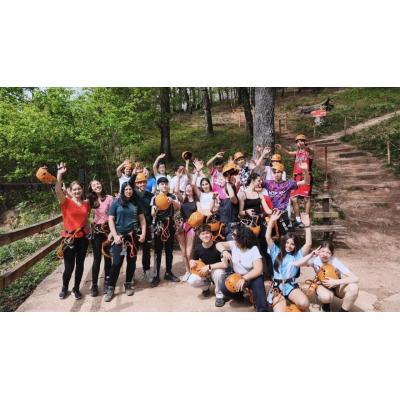 Naturaleza y convivencia: 50 jóvenes viven en Narbarte una experiencia que deja huella