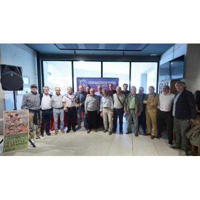 La Federación de Peñas de Osasuna premia a los veteranos del club