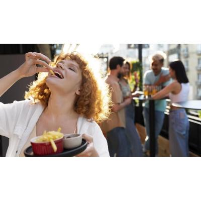 Por qué tienes ganas de comer sin hambre: causas reales