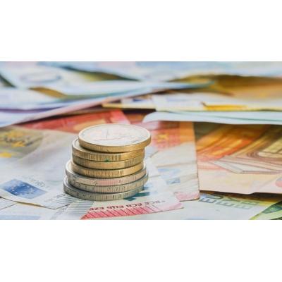 El euro recupera niveles prebélicos frente al dólar tras la reapertura del Estrecho de Ormuz