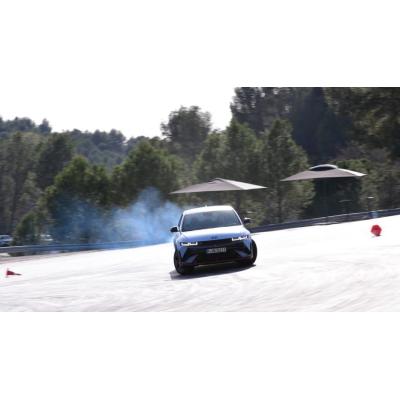 Guía práctica para comprar el mejor coche deportivo eléctrico