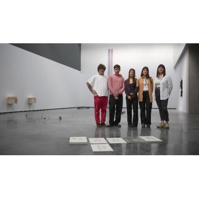 Tres artistas dialogan con la palabra, el cuerpo y el espacio en el Centro Huarte