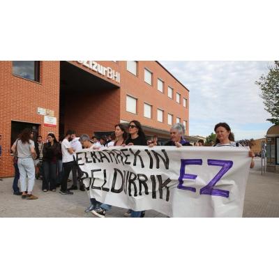 "Juntas y sin miedo": la respuesta colectiva de Zizur en apoyo a las 42 mujeres agredidas