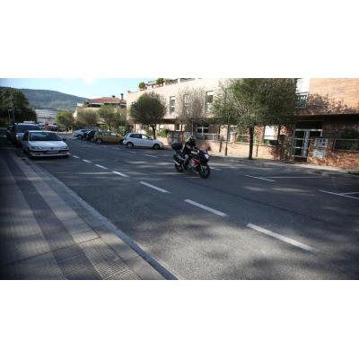 Herido un hombre de 31 años al caerse con un patinete en la Txantrea