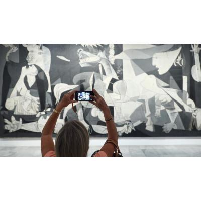 ‘Guernica’, historial de portazos a Euskadi