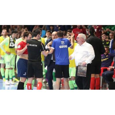 El acta del Xota-Barcelona recoge una supuesta agresión del presidente local al entrenador visitante