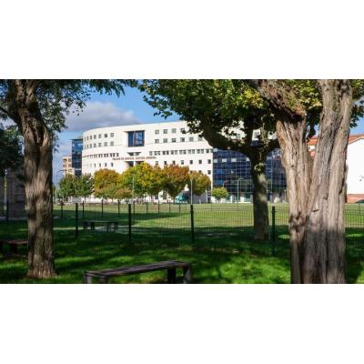 Condenado a 4 años de prisión un profesor de Pamplona por tocamientos a una alumna de 10 años