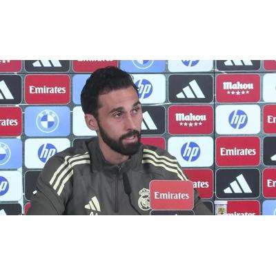 Arbeloa: “Es más fácil ganar una Champions que una Liga para el Madrid; con eso se dicen muchas cosas”
