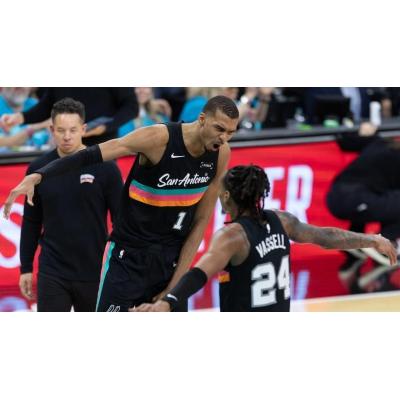 El gigante Wembanyama sigue creciendo en la NBA