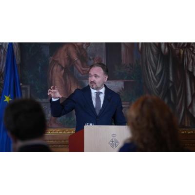 El comisario europeo de Vivienda y Energía avisa de un verano "bastante duro" por la guerra en Irán