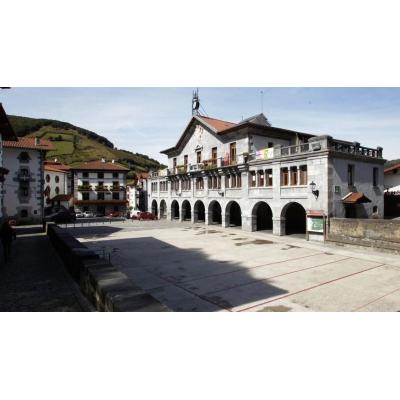 Mendialdea acogerá un ciclo de actos para reconocer a las más de 50 víctimas de tortura en la comarca