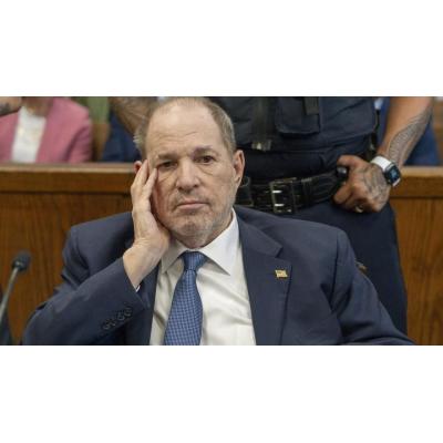 Harvey Weinstein se sienta de nuevo en el banquillo en un tercer juicio por violación en un hotel de Manhattan