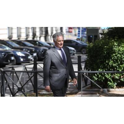 La jueza establece un cortafuegos sobre Cospedal en la declaración de su exmarido