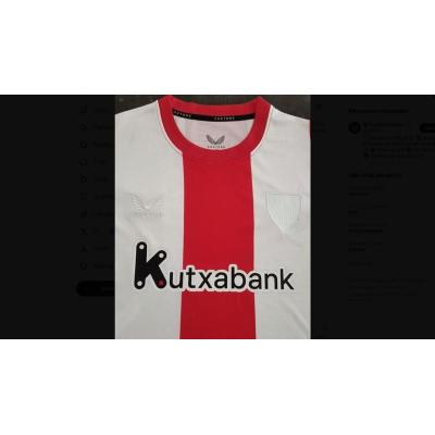 Sacan a la venta la imitación de la camiseta retro del Athletic con un error histórico