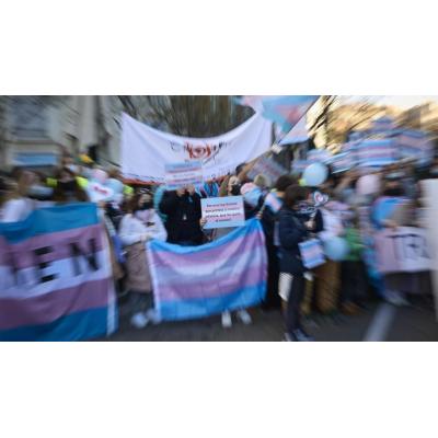 Navarra inicia los trámites para regular la documentación administrativa de las personas trans