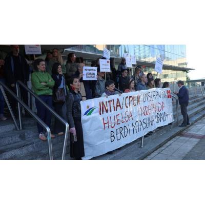 Los subrogados de INTIA deciden desconvocar la huelga indefinida