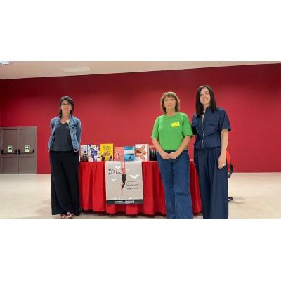 El Servicio de Bibliotecas de Navarra entrega 463 libros al Centro Penitenciario de Pamplona
