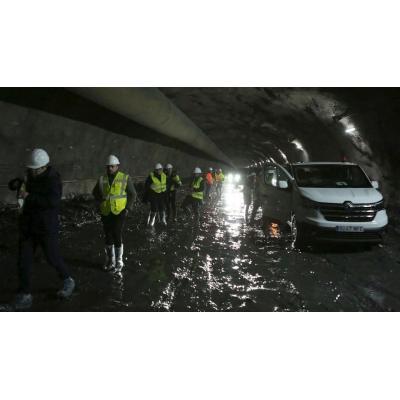 Al túnel de Belate le queda la recta final: 259 metros de una obra "compleja" que ha tenido que "abrir la montaña"