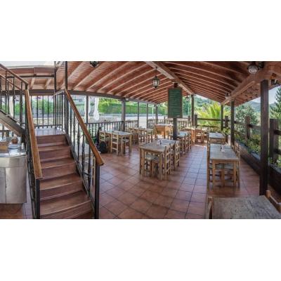 El restaurante La Capitana propone disfrutar de una comida tradicional en un paraje rural del Valle de Villaverde
