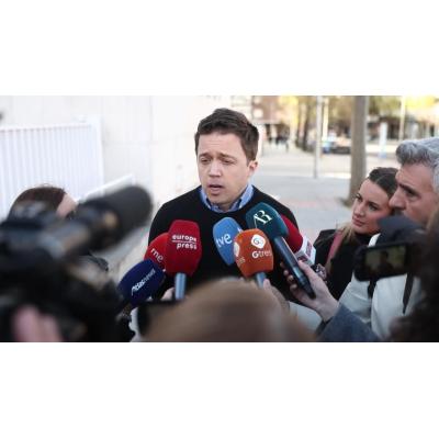 Errejón pide que la justicia haga a Mouliaá "responder por tantas mentiras"