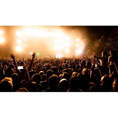 Cuándo comprar las entradas de conciertos y partidos de fútbol para pagar menos