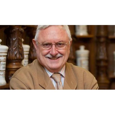 Fallece Daniel Fos, catedrático emérito de la Universidad de Navarra