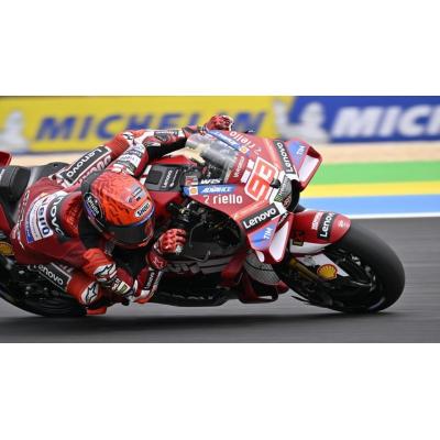 Marc Márquez logra la pole y se agarra a Jerez para volver a reinar