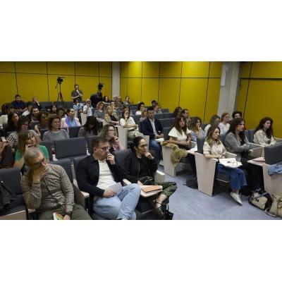 Violencia entre iguales, exclusión social y discursos de odio: las distintas caras del acoso escolar en Navarra