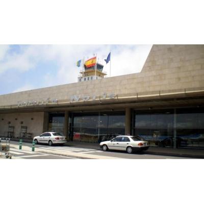 El aeropuerto de Tenerife Norte recupera la normalidad tras desalojarse la zona de embarque por una incidencia con humo