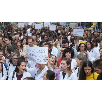 Sindicatos médicos llaman a otra huelga contra Sanidad entre reproches mutuos de mentir