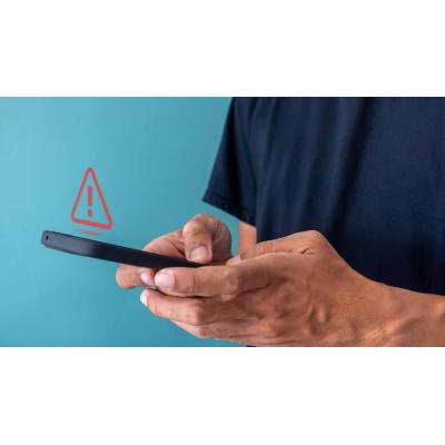 Cinco señales de que espían tu teléfono móvil, según la criminóloga María Aperador