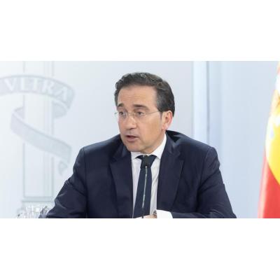 Albares cree que levantar ahora las sanciones a Irán no ayudará a la actual negociación