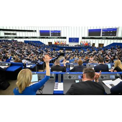 La Eurocámara fija su posición para el presupuesto de la UE con más gasto y nuevas fuentes de financiación