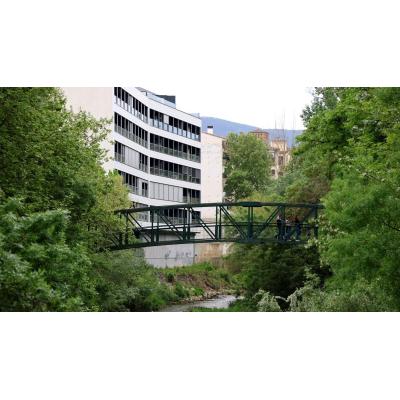 Los técnicos avalan sustituir por una nueva la pasarela sobre el Ega cerrada en Estella