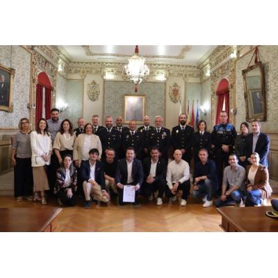 Trece municipios navarros firman en Tudela un convenio para la organización conjunta del Día de las Policías Municipales y Locales