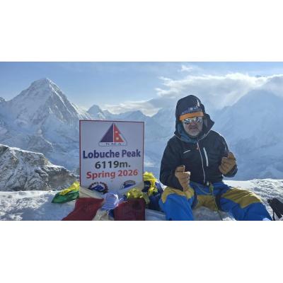 El navarro Óscar Arroyo, de nuevo en acción tras desbloquearse la ruta de ascenso al Everest