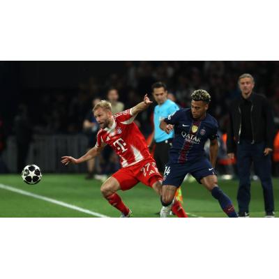 El PSG se lleva una corta ventaja de un duelo de titanes