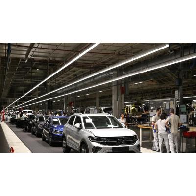 UGT y CCOO solicitan una reunión "urgente" a la dirección de VW-Navarra ante las "previsiones positivas"