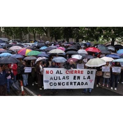 Fotos de la protesta contra el cierre de aulas de enseñanza infantil concertada