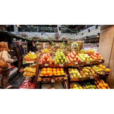 Las frutas y verduras se encarecen un 3,22% en una cesta de la compra "contenida" del mes de abril