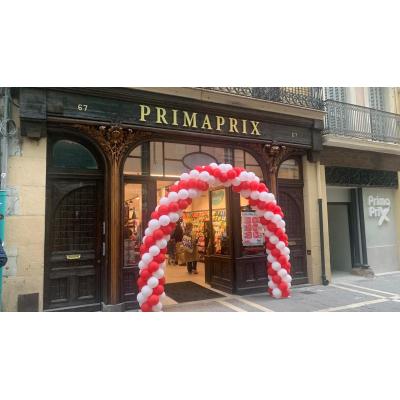 Clásico por fuera, moderno por dentro: Primaprix abre su tienda del Casco Antiguo