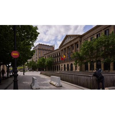 Los taxistas reclaman poder salir por Carlos III: "Entrar por Mercaderes un fin de semana o juevintxo es una locura"